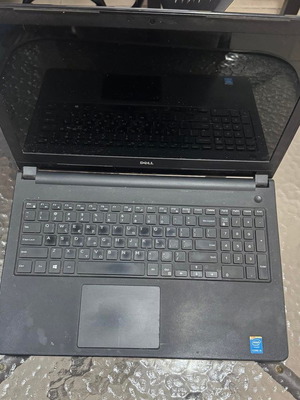 Dell Inspiron 5558 laptop μεταχειρισμένο με οθόνη Dell 19"