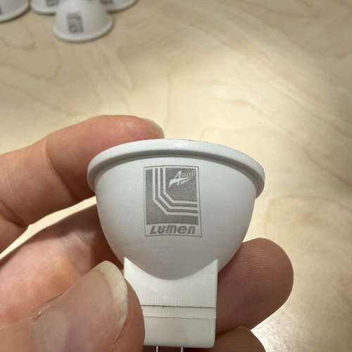 Lumen 3W 6200K LED bulbs, like new, pack of 5