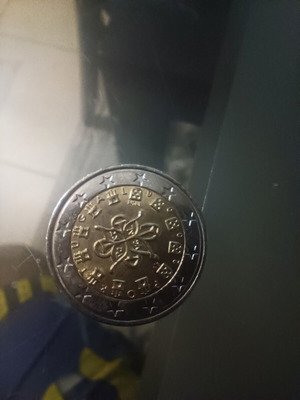Portugal 2 euro coin 2006 used, normal circulation