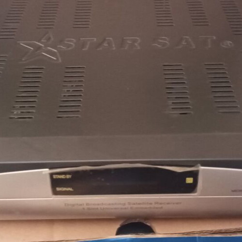 Digital satellite receiver like new