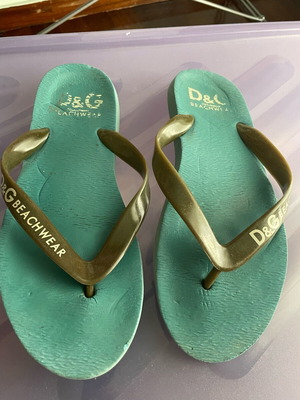 D&G authentic flip-flops used, medium size, white and turquoise