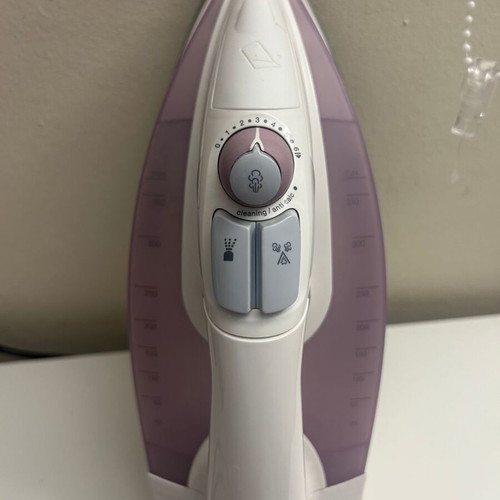 Braun TexStyle 7 steam iron used, good condition
