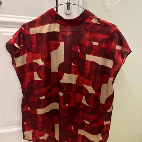 Women's floral blouse Mango XS like new, Italian Fabric