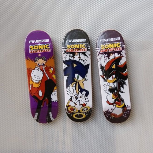Tech Deck Finesse Sonic Hedgehog Series 12 Mini Finger Skateboards new, no wheels, pack of 3