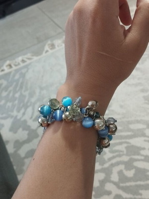 Bracelet with Blue and Turquoise Beads cluster style, like new