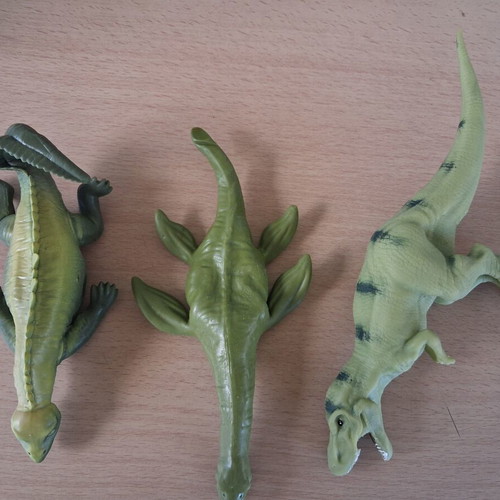 Rubber dinosaurs set of 3 used
