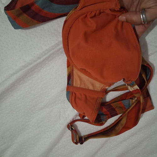 Kiabi women's bikini set like new with psychedelic retro pattern