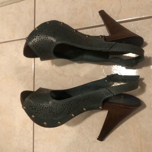 Sisley blue-green sandals with 10cm wooden heel like new