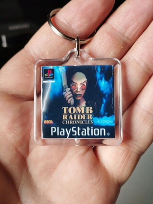Tomb Raider Chronicles PS1 keychain new acrylic