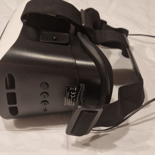 VR Glasses MO9072 with Bluetooth Headphones new