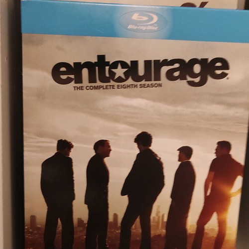 Entourage DVD and Blu-ray like new, missing season 5