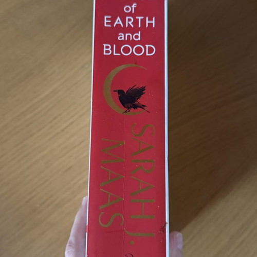 House of Earth and Blood by Sarah J Maas new, English