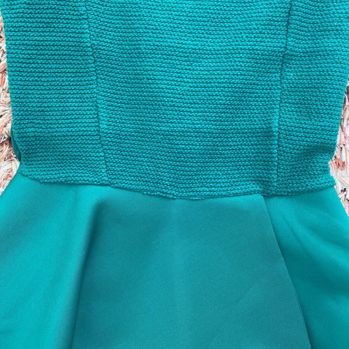 Peplum top Zara XS green like new