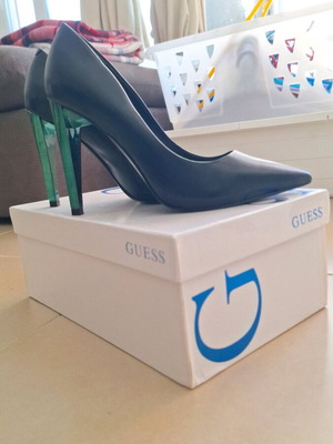 Γόβες Guess μαύρες με πράσινη λεπτομέρεια, σαν καινούργιο, μέγεθος 37