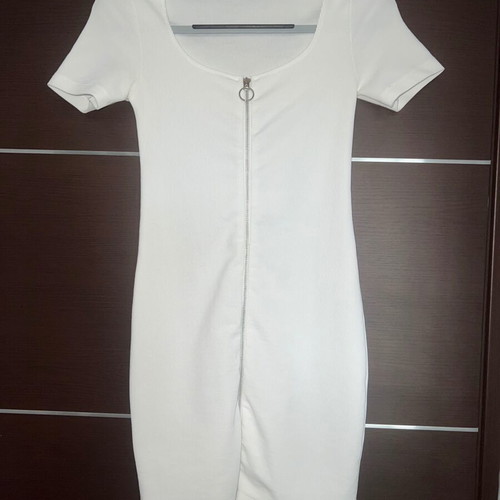 Summer dress white size small with zipper like new
