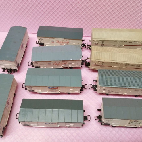 Piko HO Scale Commercial Wagons Set of 8 like new