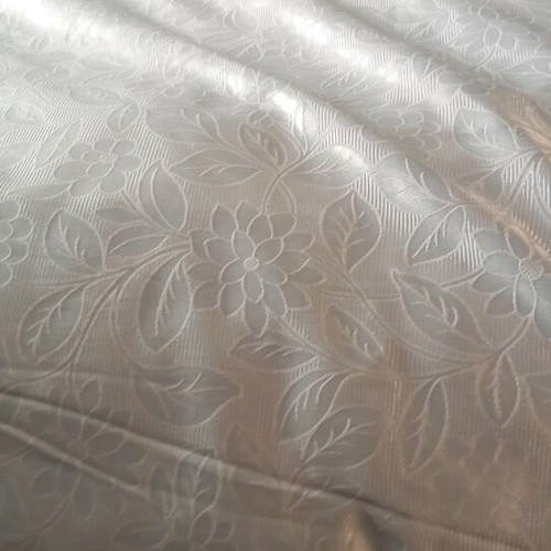 Bridal bedding set like new with satin designs and quilted coverlet