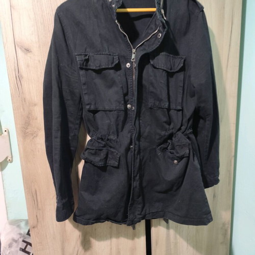 Jean jacket black Large used with pockets and zipper