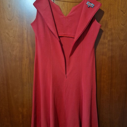 Midi dress red with decorative neckline element, like new, size 4XL