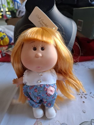 Κούκλα Little Mia της Nines d'Onil 23 εκ. βινυλίου καινούργια από Ισπανία