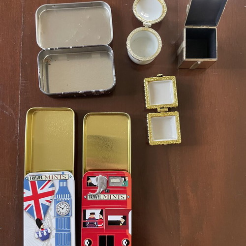 Set of 6 Vintage & Souvenir Metal and Porcelain Pillboxes
