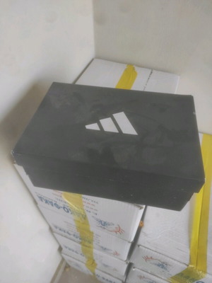 Adidas box like new
