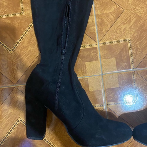 Over the knee boots black like new, suede with laces