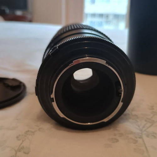 Vivitar 85-205mm f/3.8 Telephoto Lens with Minolta MD Mount like new