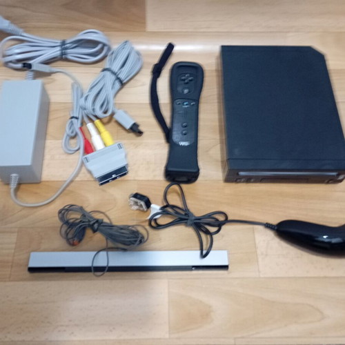Wii console with controller used, good working condition