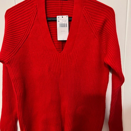 Mango red sweater size M brand new