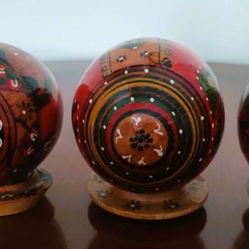 3 HAND-PAINTED EGGS