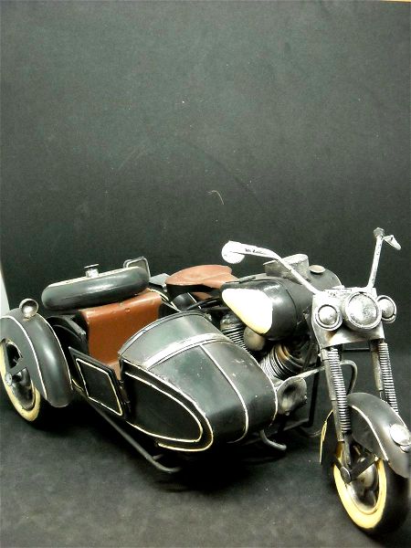 diakosmitiki vintage michani tipou "Harley Davidson" me kalathi michanis.