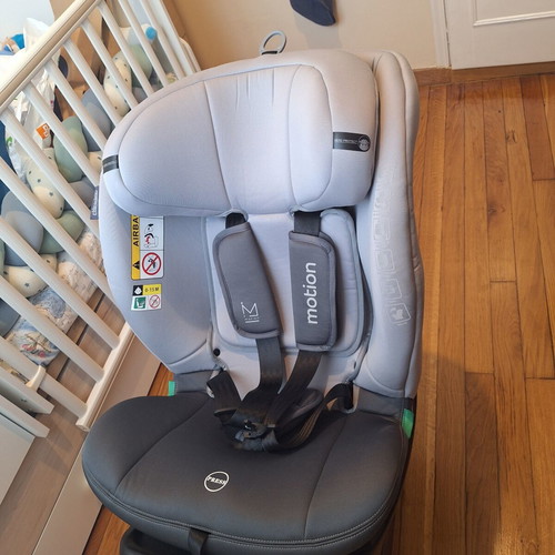 Chipolino Motion i-Size car seat with Isofix, granite