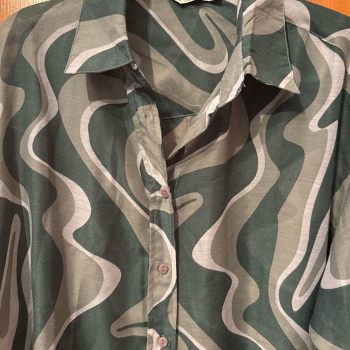 Stradivarius women's shirt olive with ecru, soft fabric