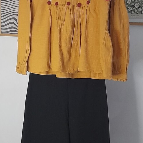 Girls' bell-bottom pants and Zara tunic like new, size 10
