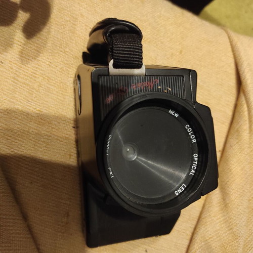 Canon EOS 1000F vintage film camera like new with case