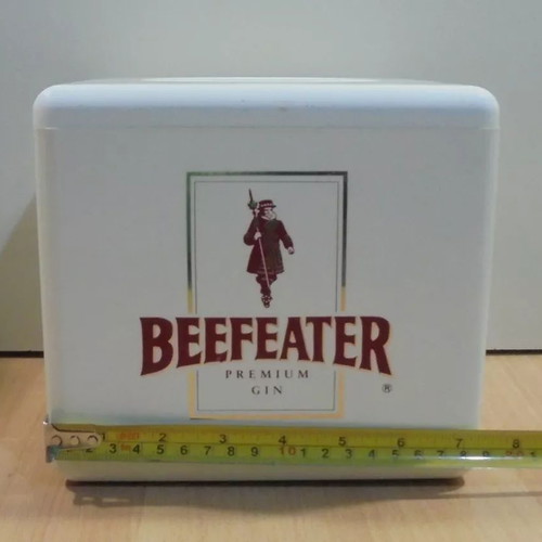 Beefeater Gin old plastic promotional ice bucket used