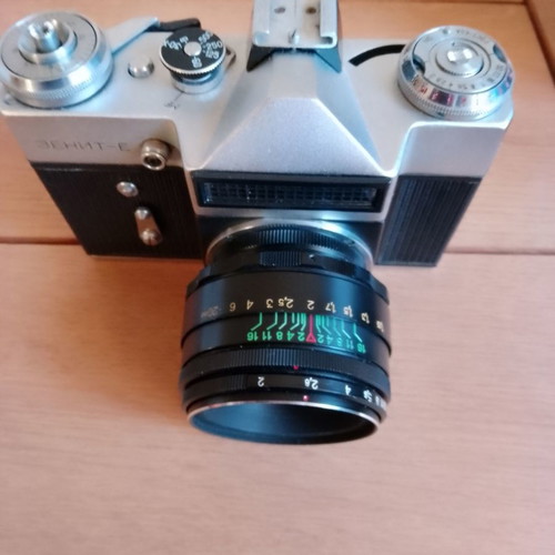 Zenit E camera with Helios 44-2 lens, like new, with original case