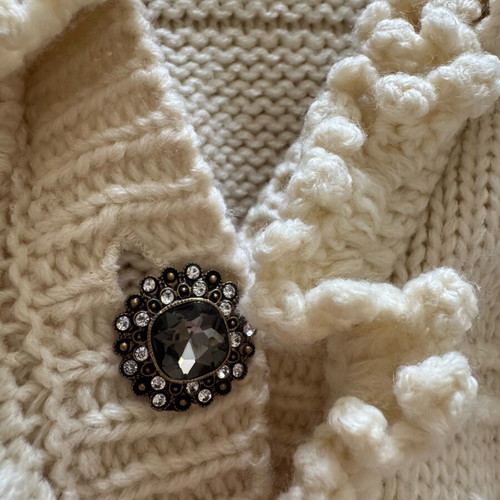 Knitted Zara cardigan like new with details and buttons