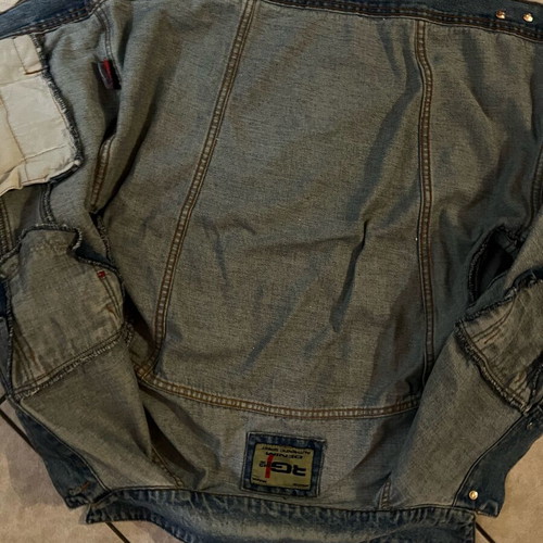 RG512 denim jean jacket like new, size large