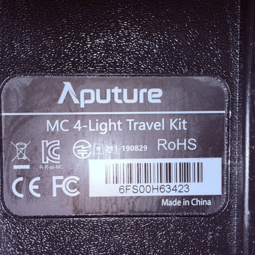 Aputure MC 4-Light Travel Kit like new, LED lighting set