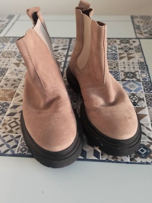 Suede ankle boots size 41 new