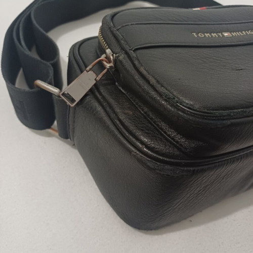 Tommy Hilfiger shoulder bag used, black, authentic