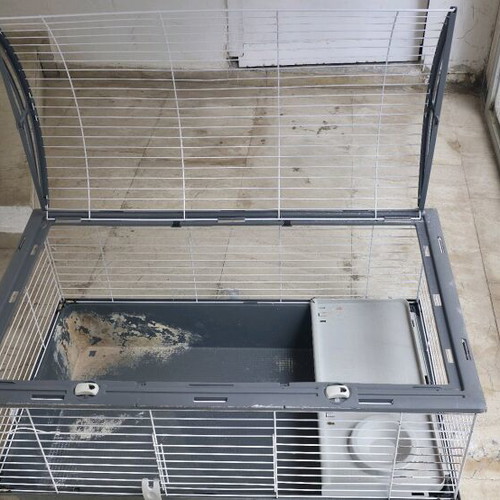 Ferplast Rabbit and Rodent Cage XL used, metal mesh