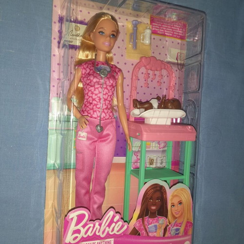 Barbie παιδίατρος κούκλα καινούργια
