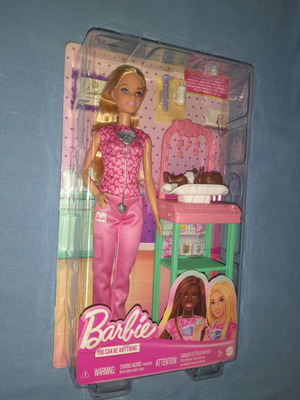 Barbie παιδίατρος κούκλα καινούργια