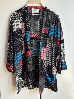 Kimono style jacket Bershka multicolor like new with pockets