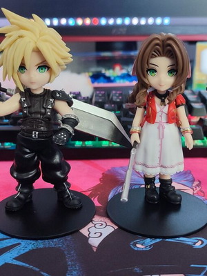 Фигури Final Fantasy VII като нови, комплект от 4