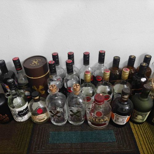 Rum bottles like new, pack of 27