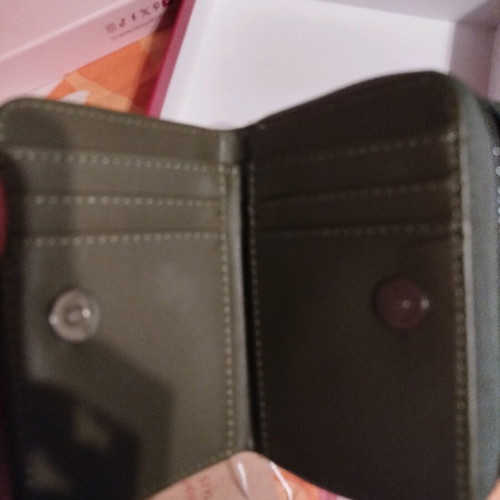 Stella Doca wallet new, olive with croco texture